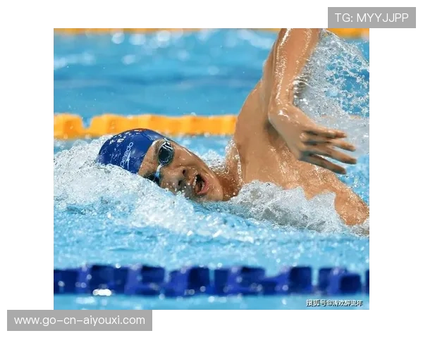泳坛炸裂！18岁张展硕强势破纪录，未来之星已亮相，张展硕是谁